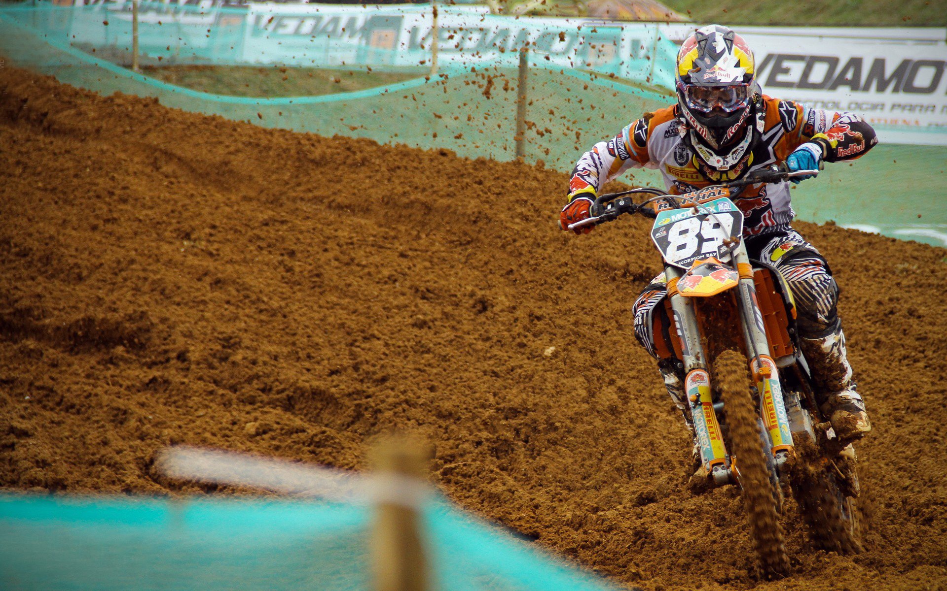 AYX GAMING-英超比赛中通过语言声调建模识别裁判指令的紧急等级，英超裁判数据